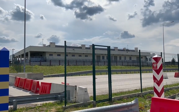 Відновлено рух легкових автомобілів через пункт пропуску "Краківець", - МВС