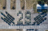 Під час урочистостей до Дня прапора Збройним силам передали 132 одиниці техніки