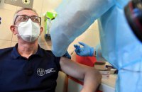 В Польше начали регистрировать на вакцинацию от ковида бустерной дозой