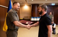 Андрій Єрмак у Туреччині вручив ордени “Золота Зірка” захисникам Маріуполя та “Азовсталі”