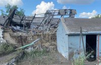 Росіяни обстріляли з важкої артилерії Нікополь: є жертви, пошкоджено майже два десятки будинків