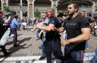 Оппозиционер записал молодчиков, напавших на журналистов, в преступники