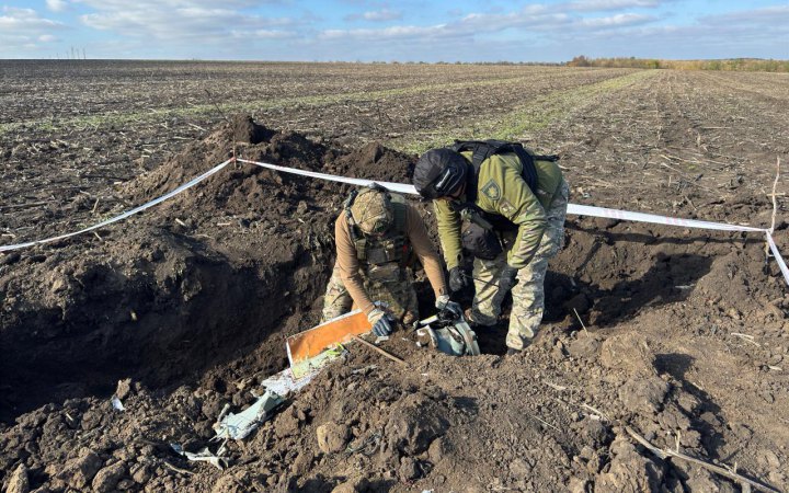 На Кіровоградщині сапери знешкодили касетну бойову частину ракети, яка не здетонувала