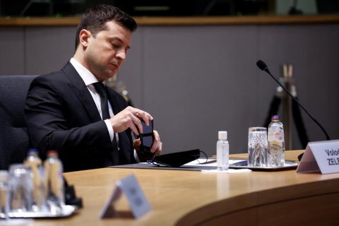 Зеленский подписал указ о повышении зарплат военным и увеличении численности ВСУ