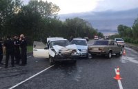 Четырех полицейских и еще одного водителя госпитализировали в результате ДТП у Новойадара