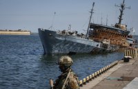 Урятуватися з Маріуполя. “По нас стріляли з кораблів, з літаків, з танків”