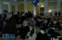 Попов пришел к активистам в Киевраду
