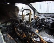 В центре Днепропетровска ночью сгорела BMW 740