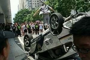 Китайцы устроили антияпонские погромы