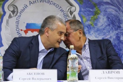 Лавров посетил антинаркотический лагерь в Крыму