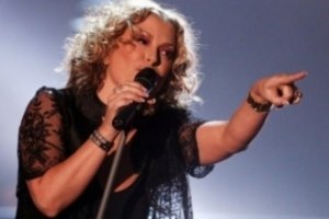 Львовский стадион откроет певица Anastacia