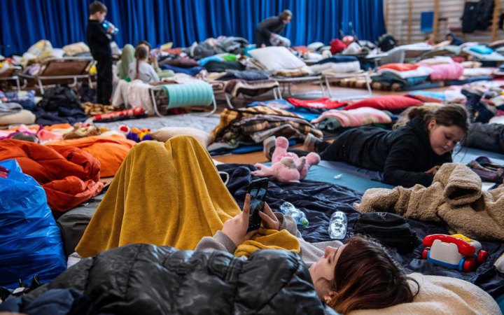 В Україну від початку війни з Польщі повернулося 370 тисяч українців, - Politico