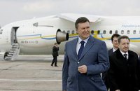 Янукович приземлился в Днепропетровске