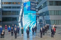 НАТО закликає Лукашенка припинити провокації з мігрантами на кордонах ЄС