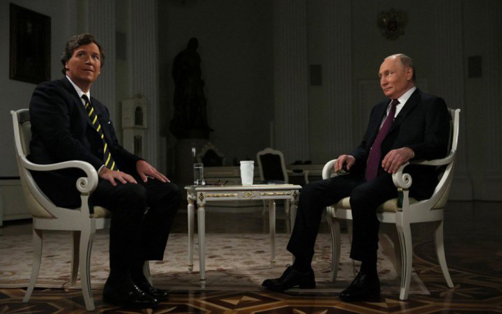 Колишній прем’єр Бельгії назвав інтерв’ю Путіна американцю Карлсону “смертю демократії”