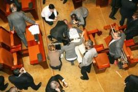 Журналист выбросился с балкона парламента Румынии