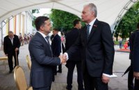 Зеленский в Вильнюсе принял участие в торжествах по случаю Дня государственности Литвы