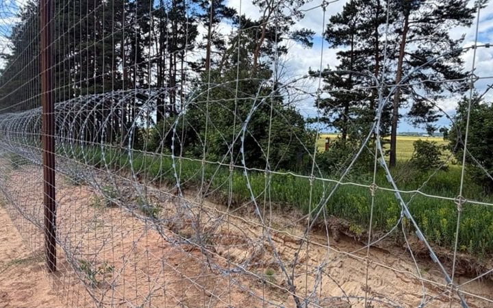 ​Україна запровадила спеціальний прикордонний режим у кілометровій смузі уздовж кордону з Росією та Білоруссю