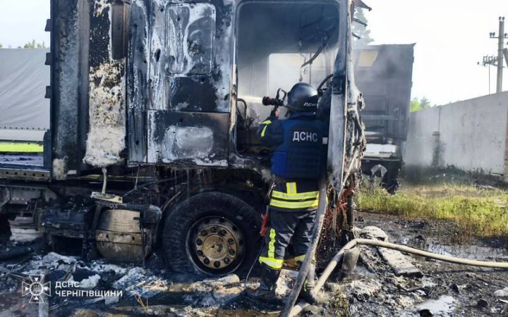 Росіяни вдарили дронами по підприємствах на Чернігівщині