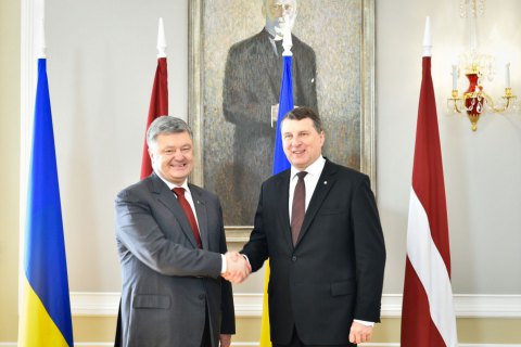 Президент Латвии посетит Донбасс