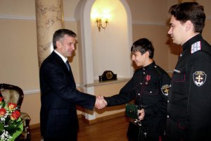 Киевского школьника наградили "за спасение российского флага от националистов"