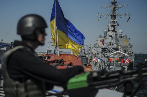 Яценюк остался недоволен состоянием флагмана украинских ВМС