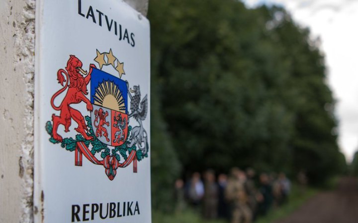 На сході Латвії дрон упав в озеро і вибухнув