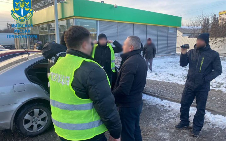Заступника голови ШЕУ Солом’янського району Києва судитимуть у справі про вимаганні пів мільйона гривень за асфальтування дороги