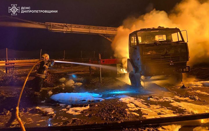 На Дніпропетровщині росіяни завдали удару по рятувальниках під час ліквідації наслідків нічної атаки