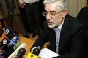 Соперник Ахмадинеджада требует проведения нового голосования