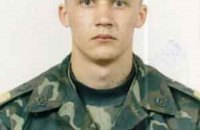 Саша є прикладом справжнього чоловіка, люблячого батька, відданого сина та патріота своєї Батьківщини
