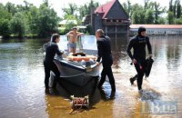 Водолазы вторые сутки ищут в Днепре пропавшего школьника