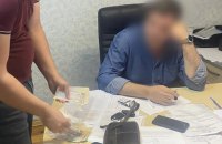Прокуратура заявила про затримання директора столичного “Гідропарку” на хабарі за дозвіл на розміщення каруселей