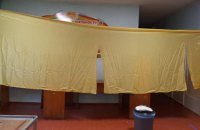 На житомирських дільницях кабінки для голосування зробили з підручних матеріалів