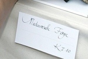 Во Франции запретили обращение "мадмуазель" в официальных документах
