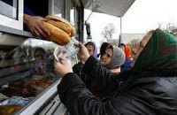 У Києві "замінували" всі хлібні кіоски