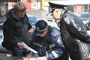 Работа гаишников не удовлетворяет 40% украинцев