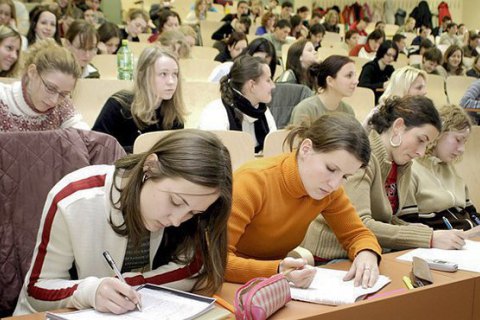 Кабмін підняв ліміт одержувачів академічних стипендій на 5%