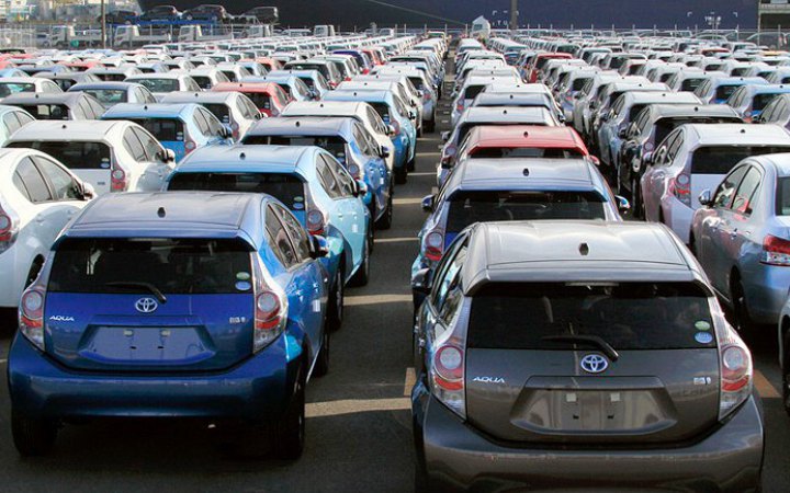 В Японії через збій зупинили роботу всі 14 заводів Toyota