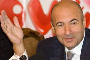 Крутой стал народным артистом Украины