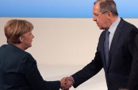 Европейский вояж: о чем Меркель и Макрон могли разговаривать с посланниками Путина