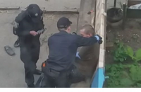 В Сумах патрульная получила условный срок за применение силы к пьяному мужчине 