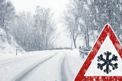 В Херсоне из-за непогоды закрыли аэропорт 
