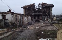 Окупанти трохи просунулися до центру села Піски, - британська розвідка