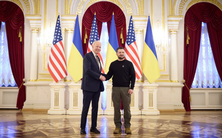 США і союзники зібрали для України 700 танків і тисячу артилерійських систем, – Байден