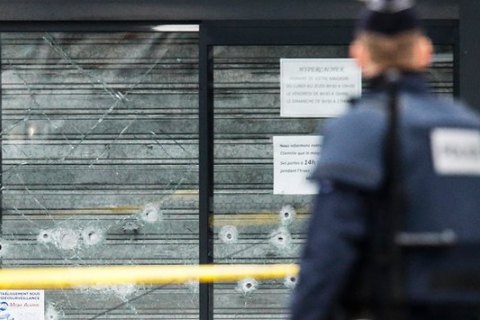 Сенат Франции продлил режим ЧП до 26 июля