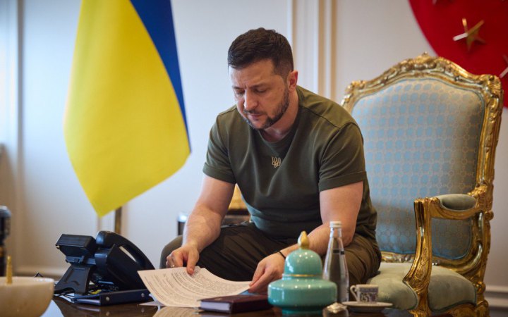 Зеленський провів телефонну розмову з прем’єр-міністром Норвегії