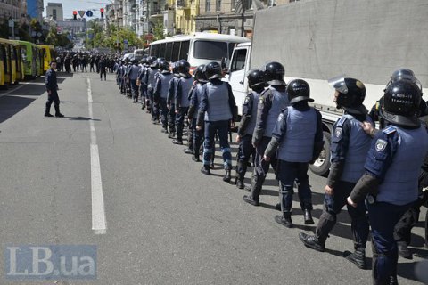 Полиция Киева и области переходит на усиленный вариант несения службы