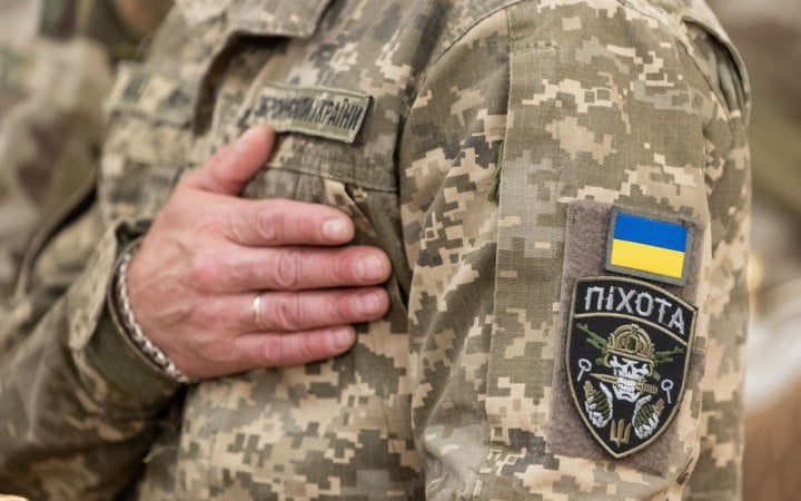 Головне за ніч та ранок суботи, 16 травня: атака на Одещину, понад 260 боєзіткнень, нагороди Героям