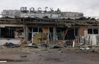У Шостці росіяни знищили будівлю вокзалу та пошкодили залізничну інфраструктуру